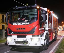 Fuga di gas: evacuate due famiglie con 5 bambini