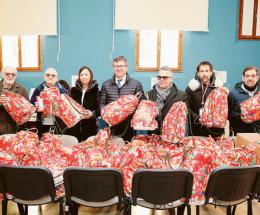 Che sorpresa c’è dentro al pacco?