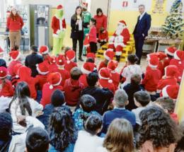 Gli auguri della giunta agli alunni