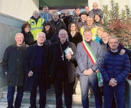 Monsignor Pavanello benedice le associazioni 