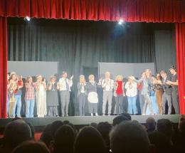 Applausi per i prof sul palco