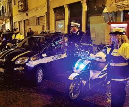 La polizia locale fa le notti a Natale