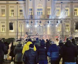 Il giorno dopo... Tutti a pulire