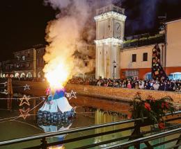 Folla mai vista per il Brusavecia