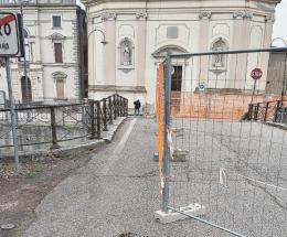 Il ponte resta aperto per i pedoni