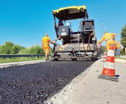 In paese c&rsquo;&egrave; profumo d&rsquo;asfalto