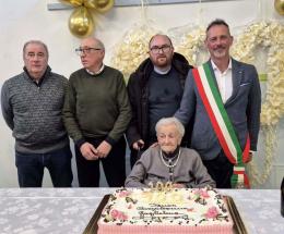 Gli auguri &ldquo;comunali&rdquo; alla centenaria Gemi