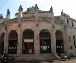 Alla Gran Guardia chi &egrave; contrario