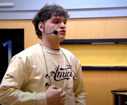 Ballo vola al serale di &ldquo;Amici&rdquo;