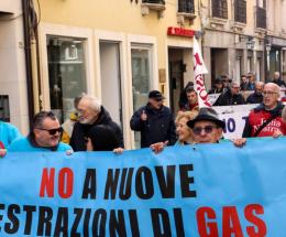 Trivellazioni, critiche a Gasparini