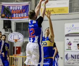 La palla a spicchi brilla ancora