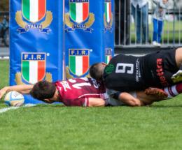 Il movimento crolla dal basso