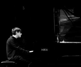 Arriva il virtuoso del pianoforte
