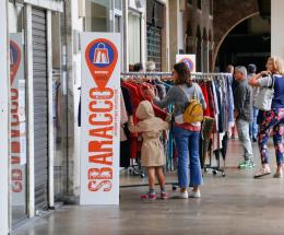 In centro si sbaraccano gli sconti