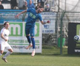 Rovigo contro avversari della parte destra 