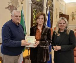 &ldquo;Qui meno giovani e pi&ugrave; chiusure&rdquo;