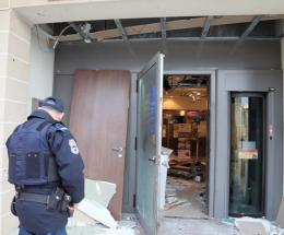 Notte di fuoco, saltano due Atm