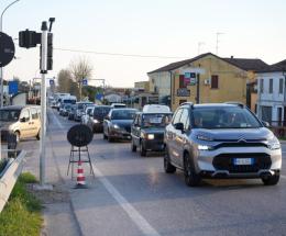 Incidente in A13, code sul ponte
