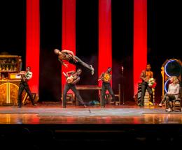 Acrobazie e gag stile Blues Brothers