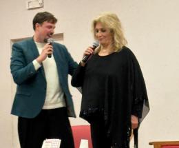 L&rsquo;abbraccio del paese per Iva Zanicchi