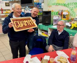 La solidariet&agrave; fa ancora centro