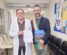 Un grande buona vita al dottor Poletti