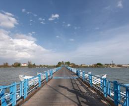 Ponte di barche aperto tutta l'estate