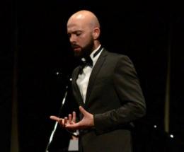 La grande musica sale sul palco