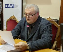 Imprese, una doppia mazzata