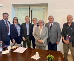 Bindi in difesa del sistema sanitario