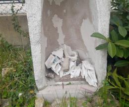 Madonnina distrutta dai vandali