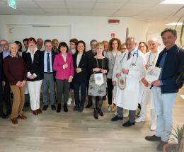 Abbraccio tra arte e cura per il bene dei pazienti