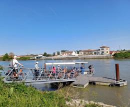 Il turismo &egrave; tra barca e bici