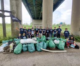 In 600 metri, 650 kg di rifiuti