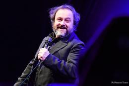 Il comico rimuove il post per il quale è stato querelato da Zaia