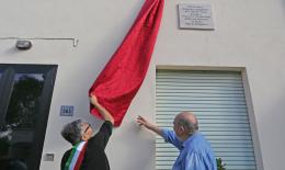 Targa sulla casa della beata