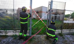 Dopo il rogo, clima teso e sospetti di dolo