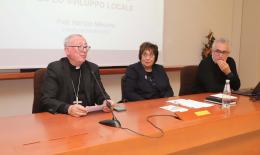 "Dobbiamo guardare ai poveri"