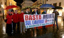 "Fermiamo la strage. Ora"