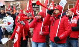 “No alla manovra guerrafondaia”