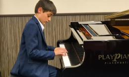 Il giovane pianista incanter&agrave; tutti