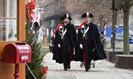 L'Arma in alta uniforme e per le strade per la sicurezza di tutti