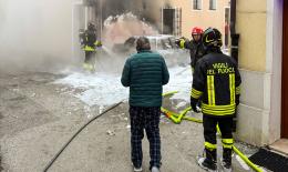 Auto a fuoco, allarme in citt&agrave;