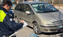 Anziano in bici travolto da un'auto, corsa in ospedale