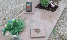 I ladri di rame depredano le tombe