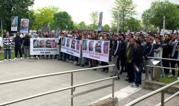 "Giustizia per Adam", in 137 protestano sotto l'ospedale