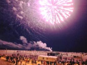 Fuochi In Spiaggia Venerdi 14 La Magia A Rosolina Mare La Voce Di Rovigo