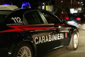I ladri rubano con l'anziana in casa