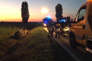 Pauroso ribaltamento, ne esce illeso