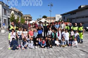 Duecento piccoli pompieri in erba